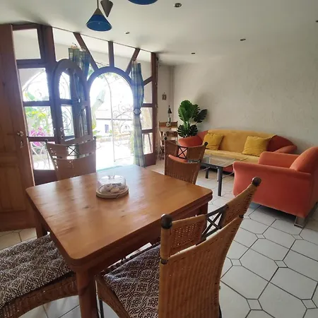 Mihael Villa *